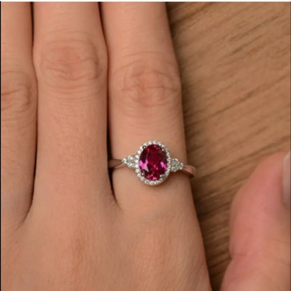 New Beautiful Oval Cut Ruby Ring - Picture 8 of 8